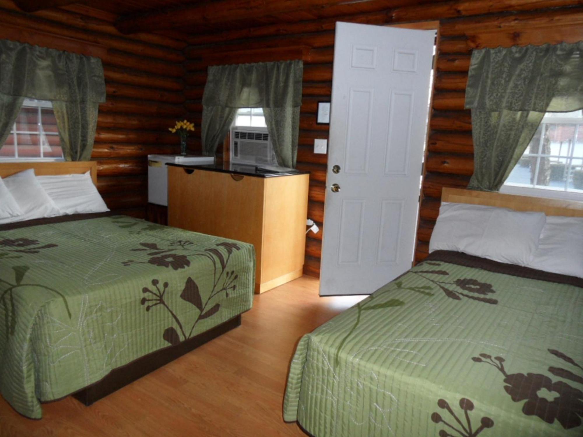 Seven Dwarfs Cabin - On The Brook Cabins Lake George Quarto foto