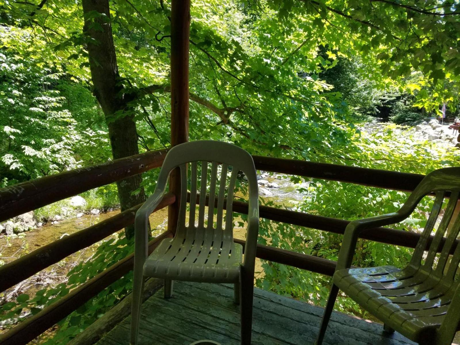 Seven Dwarfs Cabin - On The Brook Cabins Lake George Exterior foto